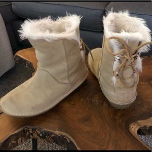Women’s size 10 Sorel light tan suede boots